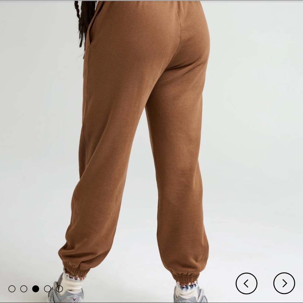 SOLD RicherPoorer Women's Recycled Fleece Sweatset - Picture 4 of 5